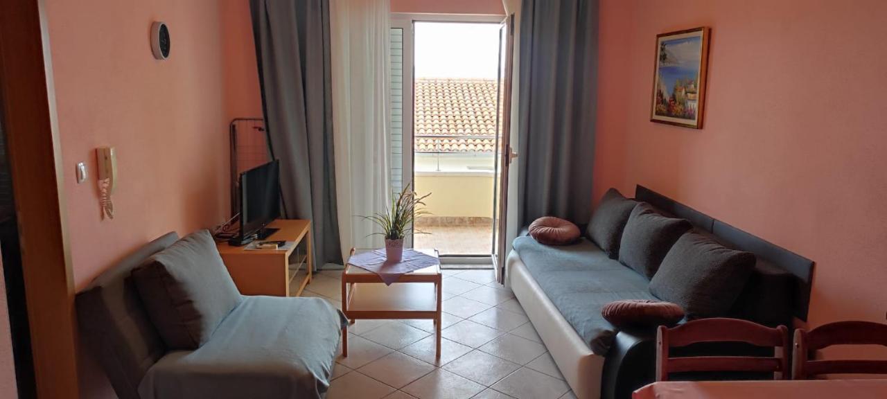 Villa Dm Baška Voda Exterior foto